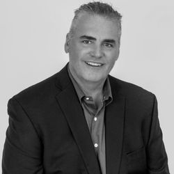 Erik Kelly