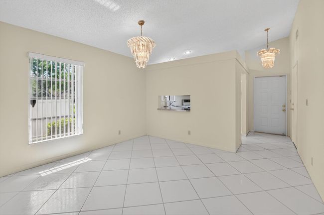 8129 Springtree Rd, Condo with 2 bedrooms, 2 bathrooms and null parking in Boca Raton FL | Image 7