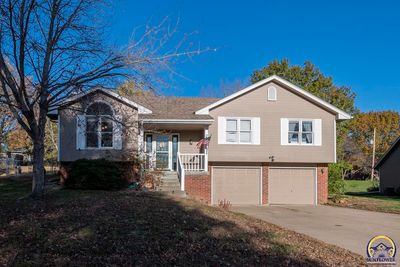 2718 Sw Staffordshire Rd, House other with 4 bedrooms, 3 bathrooms and null parking in Topeka KS | Image 1