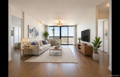 206g-15218 Union Tpke, Flushing, NY, 11367-3921 | Card Image