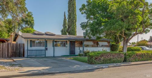 490 Pear Tree Lane, Fairfield, CA, 94533 | Card Image