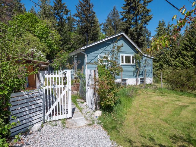 5908 Spray Street, House other with 4 bedrooms, 2 bathrooms and 8 parking in Sechelt BC | Image 2
