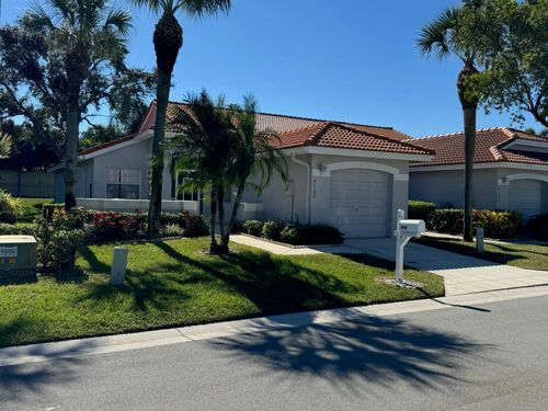 8100 Summer Shores Dr, Delray Beach, FL, 33446-3477 | Card Image