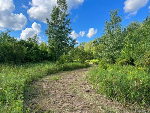 Parcel 008 Great Barrington Drive, Holly Township, MI, 48442 | Card Image