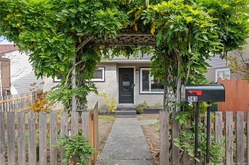 243 Princess St, Nanaimo, BC, V9R4M8 | Card Image