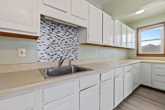 73 Allen St, Home with 2 bedrooms, 1 bathrooms and null parking in Windsor CT | Image 5
