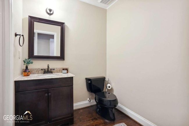 200 N Falcon Blf, House other with 3 bedrooms, 3 bathrooms and 2 parking in Alpharetta GA | Image 23