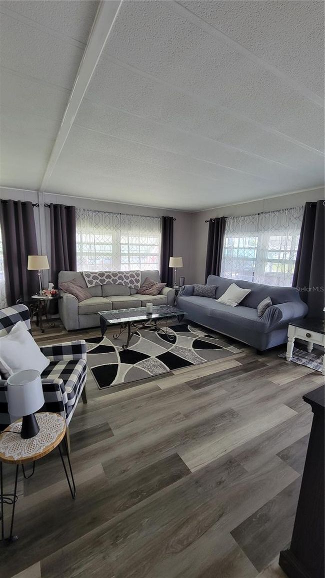 living room | Image 8