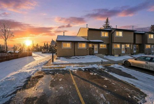 1-96 Holmes St, Red Deer, AB, T4N6G6 | Card Image