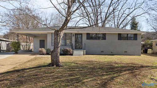 2022 Chambers Dr Ne, Huntsville, AL, 35811-2421 | Card Image