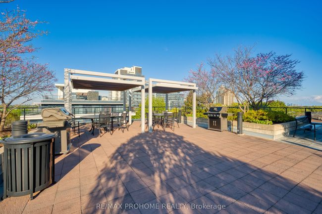 213 - 21 Clairtrell Rd, Condo with 2 bedrooms, 2 bathrooms and 1 parking in Toronto ON | Image 39
