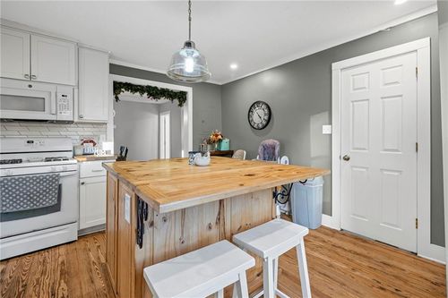 201 E Miami St, Paola, KS, 66071-1745 | Card Image