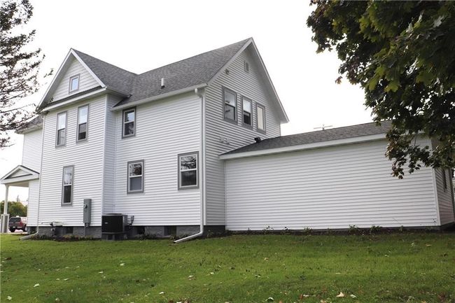 36015 Main St, House other with 5 bedrooms, 2 bathrooms and null parking in WHITEHALL WI | Image 36