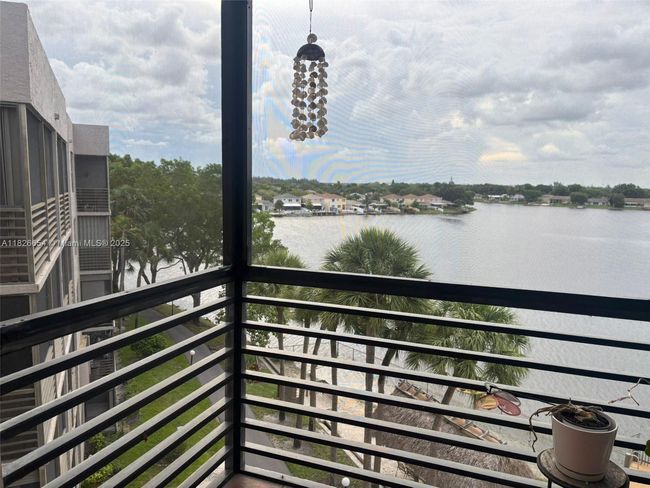 APT-504 - 1100 Colony Point Cir, Condo with 2 bedrooms, 2 bathrooms and null parking in Pembroke Pines FL | Image 19