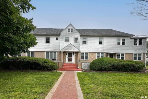 905 5th Ave S, Clinton, IA, 52732-5594 | Card Image