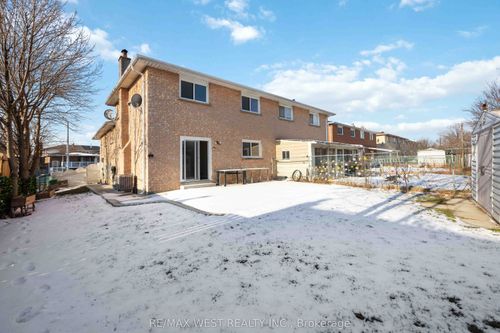 307 Royal Salisbury Way, Brampton, ON, L6V3G4 | Card Image