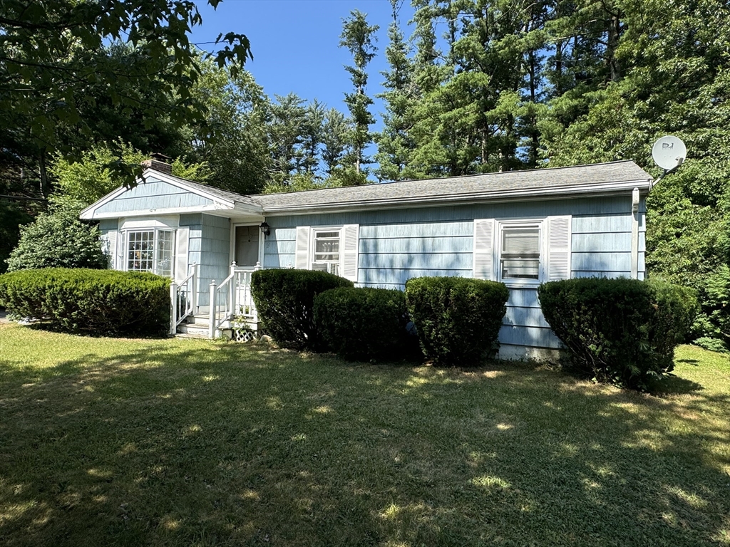 Chestnut Rd, Halifax, MA 02338