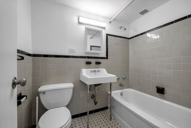 Full bathroom | Image 11