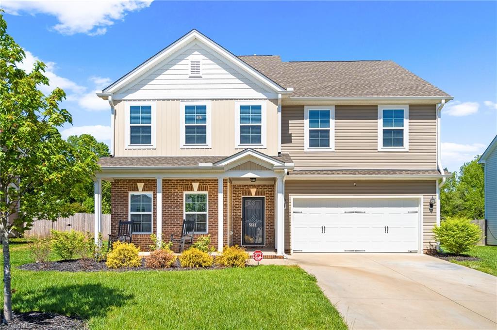 Foxworth Dr, Greensboro, NC 27406