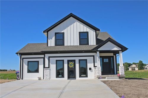 1400 N 157th Ln, Basehor, KS, 66007-8706 | Card Image
