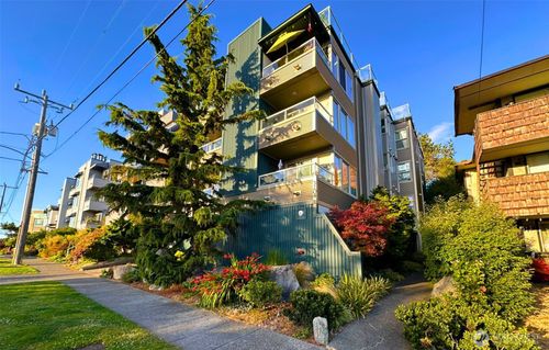 apt-1-3204 Alki Ave Sw, Seattle, WA, 98116-2647 | Card Image