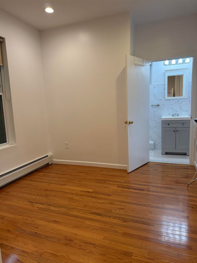 APT-1E - 720 Boulevard E, Condo with 2 bedrooms, 2 bathrooms and null parking in Weehawken NJ | Image 10