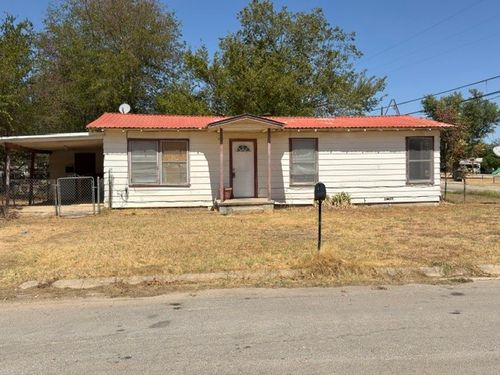 602 Peterson Dr, Jacksboro, TX, 76458-2229 | Card Image