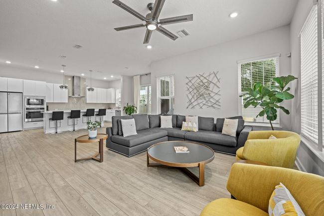 7442 Beach Walk Pl, House other with 3 bedrooms, 3 bathrooms and null parking in JACKSONVILLE FL | Image 9