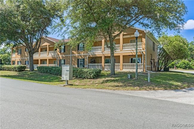 APT-101 - 4450 E Windmill Dr, Condo with 3 bedrooms, 2 bathrooms and null parking in Inverness FL | Image 26
