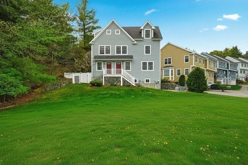 b-2B Gates Ln, Wakefield, MA, 01880-3994 | Card Image