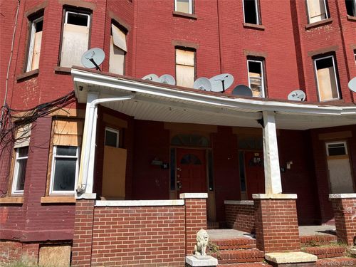 96 Overlook Pl, Newburgh, NY, 12550-6385 | Card Image