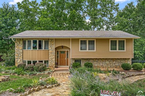 1621 Saint Andrews Dr, Lawrence, KS, 66047-1701 | Card Image
