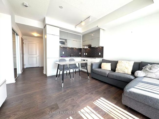1313A - 10 Rouge Valley Dr W, Condo with 1 bedrooms, 1 bathrooms and 1 parking in Markham ON | Image 6