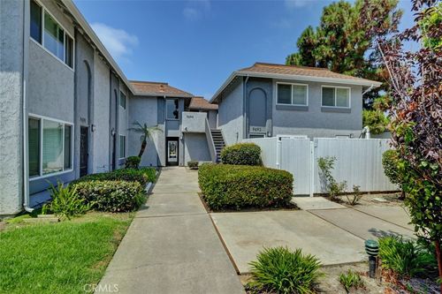 4-9694 Pettswood Dr, Huntington Beach, CA, 92646 | Card Image