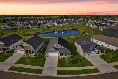 The best of both worlds! A pond for privacy and scenery behind and..... | Image 2