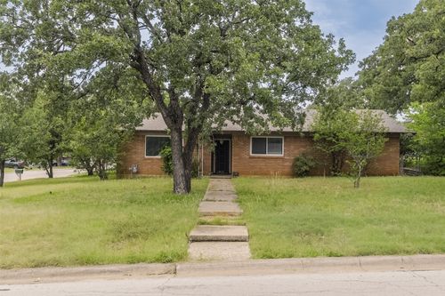 1200 Desiree Ln, Hurst, TX, 76053-4127 | Card Image