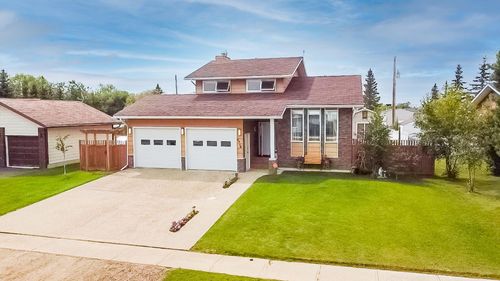 4918 1 St, Donnelly, AB, T0H1G0 | Card Image