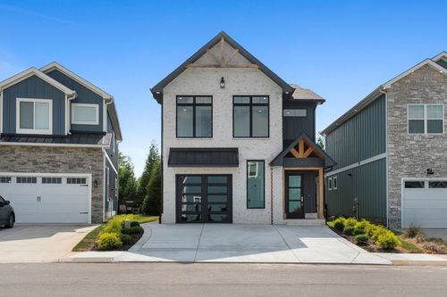 142 Barefoot Way, Winchester, TN, 37398-4725 | Card Image