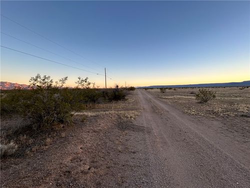 341-04-190b Centennial, Golden Valley, AZ, 86413 | Card Image