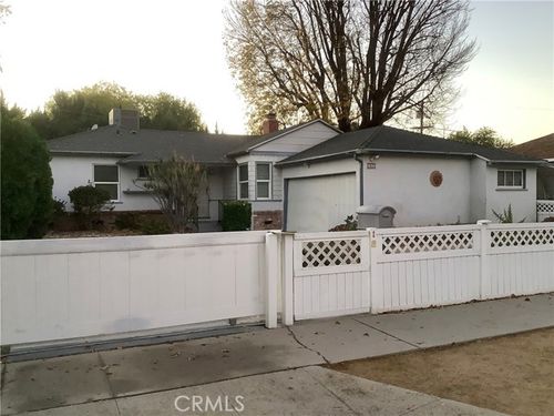  Zelzah Avenue, Reseda, CA, 91335 | Card Image