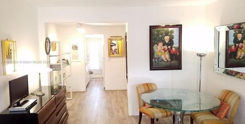 a-1050 Pennsylvania Ave, Miami Beach, FL, 33139-4909 | Card Image