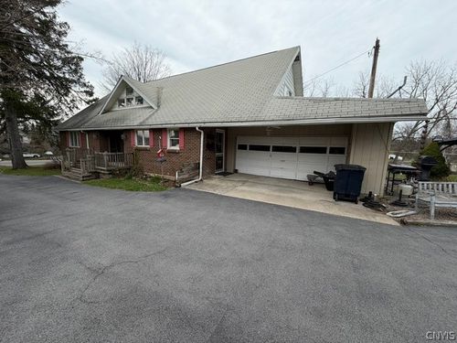 7084 N Street Rd, Sennett, NY, 13021-8235 | Card Image