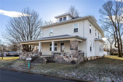 220 W Wenger Rd, Englewood, OH, 45322-1825 | Card Image