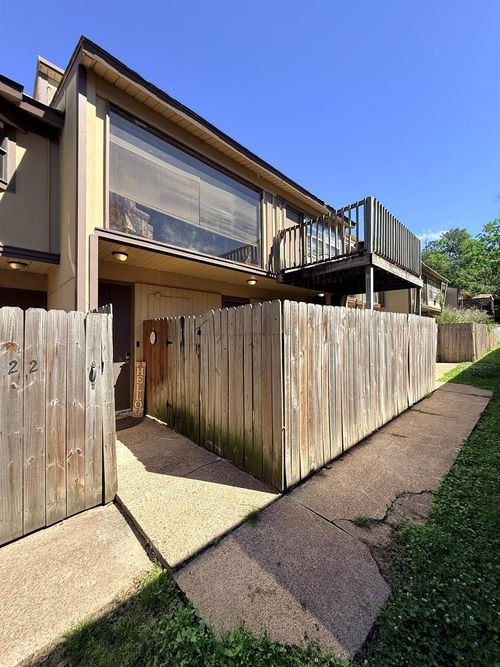 23 Lakeway St, Conroe, TX, 77304-3416 | Card Image