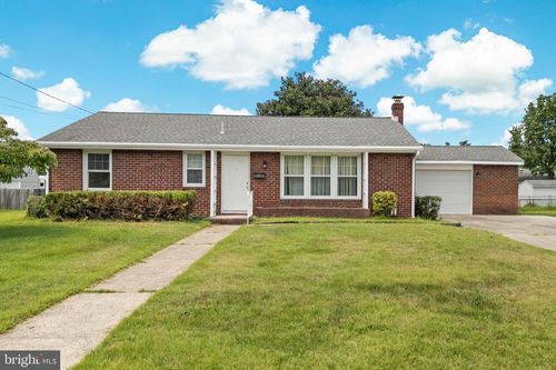 33 Grace Ave, PENNSVILLE, NJ, 08070-1221 | Card Image