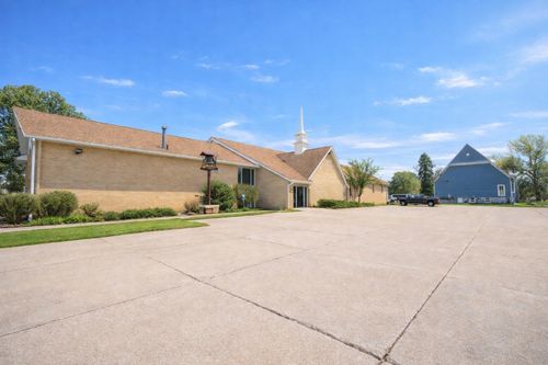 1220 4th Street, Perry, IA, 50220 | Card Image