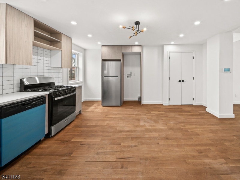 Residential Lease in West Orange Twp. 5