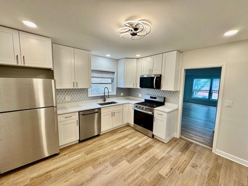 apt-2-171 E Van Buren St, Elmhurst, IL, 60126-5153 | Card Image