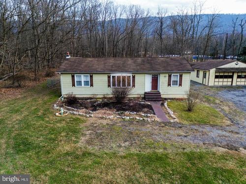 1972 Back Maitland Rd, LEWISTOWN, PA, 17044-7309 | Card Image
