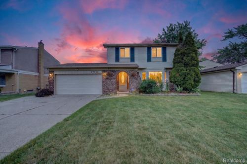 39062 Hyland Drive, Sterling Heights, MI, 48310 | Card Image